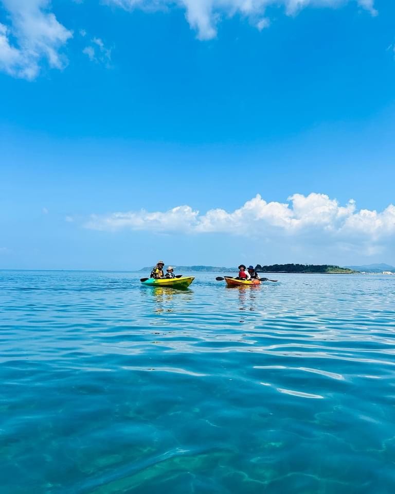 夏の海とカヤック